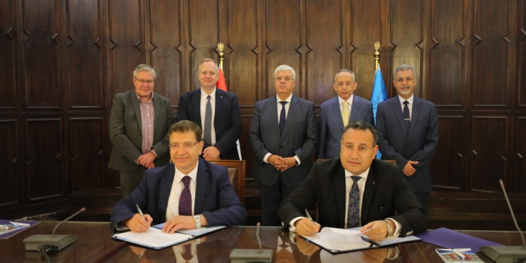 اتفاقية لإنشاء الدرجات المزدوجة بين جامعتي الإسكندرية والإسكندرية الأهلية وجامعة إيست لندن البريطانية