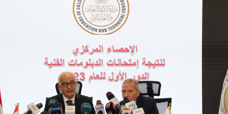 حجازي: نتائج تصحيح الكيمياء «مبشرة» والفيزياء «متسربتش»