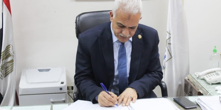 "التعليم" توجه بعدم منع طلاب الإعدادية من أداء الامتحانات