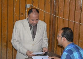 نائب رئيس جامعة الأزهر يتابع لجان امتحانات الدراسات العليا بكلية الشريعة والقانون بأسيوط