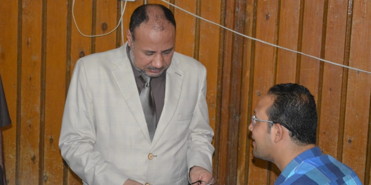 نائب رئيس جامعة الأزهر يتابع لجان امتحانات الدراسات العليا بكلية الشريعة والقانون بأسيوط