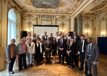 وزير التعليم العالي يلتقي الطلاب الدارسين بالمملكة المتحدة