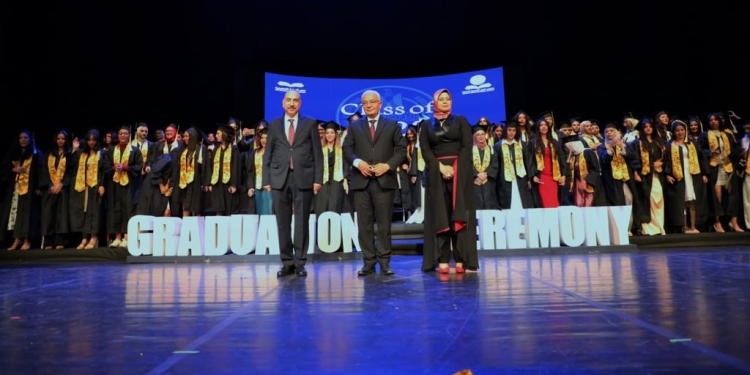 حجازي: مدارس النيل تطبق المناهج المصرية بمعايير دولية تراعي الهوية