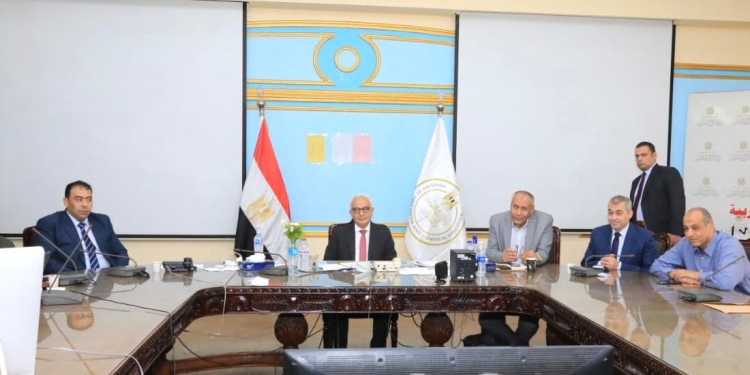 وزير التربية والتعليم: التعاقد مع 20 ألف عامل کخدمات معاونة بمدارس الجمهورية