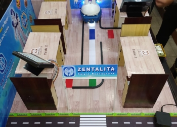 طلاب «تكنولوجيا حلوان» يبدعون في ابتكار روبوت لتقديم الطلبات بالمطاعم