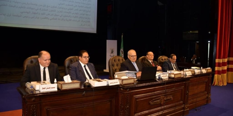 الخشت:القبول بكليات الجامعة والمدن بنفس قواعد تنسيق العام الماضى