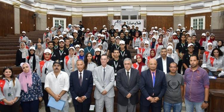 استمرار فعاليات معسكر القيادة الفعالة بجامعة القاهرة