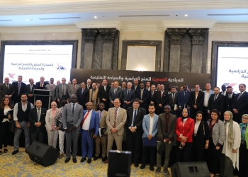 رئيس جامعة حلوان يشهد إطلاق المبادرة المصرية للمنح الدراسية والسياحة التعليمية