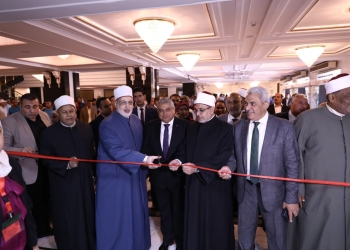 وكيل الأزهر ورئيس الجامعة وقيادات الأزهر يفتتحون الملتقى البيئي العاشر لجامعة الأزهر تحت شعار: «بيئتنا حياتنا»