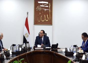 استعدادًا للدراسة.. مدبولي يلتقي وزير التعليم لبحث ملفات العمل