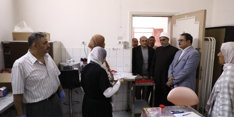 رئيس جامعة الأزهر يتفقد لجان الكشف الطبي لطلاب كلية التربية الرياضية 