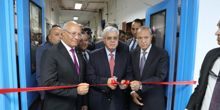 وزير التعليم العالي يتفقد ويفتتح عددًا من المشروعات والمنشآت الطبية بجامعة بنها بتكلفة إجمالية 300 مليون جنيه