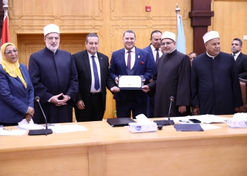 مجلس جامعة الأزهر يسلم شهادات الاعتماد لعدد من كليات الجامعة بحضور رئيس هيئة ضمان الجودة