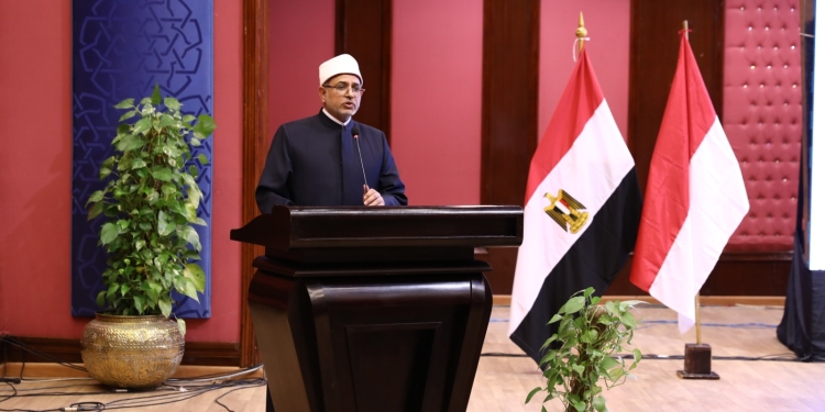 رئيس جامعة الأزهر يشيد بطلاب إندونيسيا مؤكدًا أنهم متميزون علمًا وخلقًا