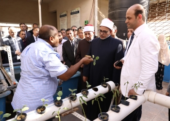 رئيس جامعة الأزهر يتفقد كلية العلوم بأسيوط ويشيد بوحدة الأكوابونيك ثمرة التعاون مع الجانب الألماني