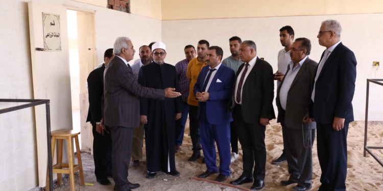 رئيس جامعة الأزهر يتفقد أعمال التطوير والتجديد بفصول كلية الزراعة بمدينة السادات ويوجه بسرعة الانتهاء