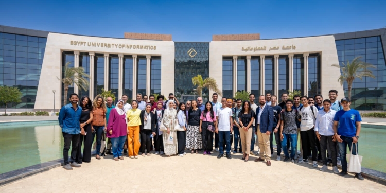 جامعة مصر للمعلوماتية تستقبل أوائل الثانوية العامة للتعرف على المنح الكاملة للدراسة بها