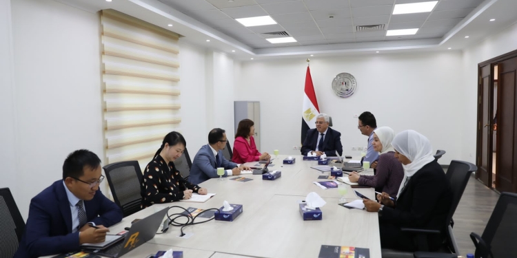 وزير التعليم العالي يستقبل وفد شركة هواوي العالمية