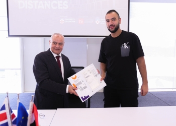 الجامعات الأوروبية في مصر تحتفل بتسلم الطلاب شهادة جامعة لندن وتمنح السابعة على الجمهورية أدبي منحة كاملة ببرنامج السيكولوجي