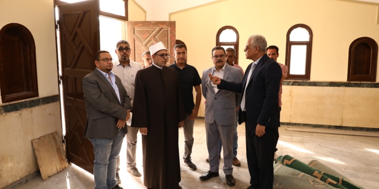 رئيس جامعة الأزهر يتفقد مسجد المدينة الجامعية للطلاب ويوجه الشكر لوزير الأوقاف لتعاونه في فرش المسجد
