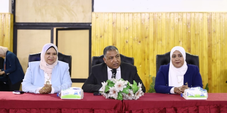 نائب رئيس جامعة الأزهر يشيد بخريجات الدفعة 30 بكلية التربية حاملات لواء الوسطية والاعتدال في العالم