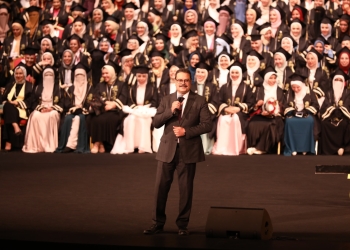 طب بنات الأزهر بالقاهرة تحتفل بتخريج الدفعة 51 طبيبات المستقبل