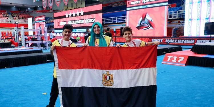 تفاصيل فوز طلاب مدرسة نور للغات بالمركزين الرابع والخامس عالميًا في المسابقة الدولية "Robot challenge world 2023"