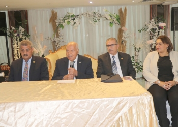 نقيب المعلمين يفتتح الدورة التدريبية الـ82 حول أساليب التفكير والدراسات المستقبلية 