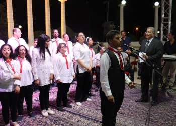 كورال معهد قيثارة للموسيقى يتألقون في حفل معهد إعداد القادة