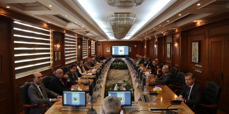 “الأعلى للجامعات” يٌشكل لجنة لدراسة تطوير منظومة قبول وتسجيل الوافدين