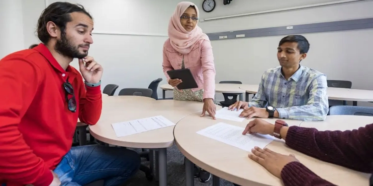 طلاب-بجامعة-لينكولن-في-نيوزيلندا