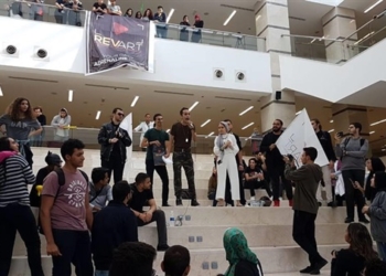 بسبب 210 جنيه.. طالب بآداب بنها يتهم أستاذًا بالاعتداء عليه 