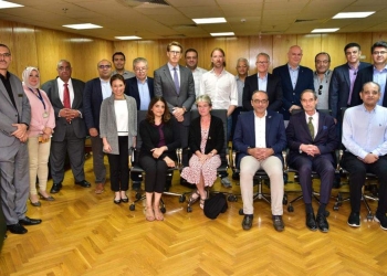 وفد من مستشفى رويال برومبتون الإنجليزية يزور مستشفى أمراض وجراحات القلب