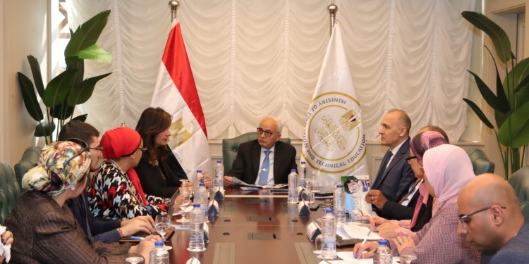 التعليم: تنفيذ حقيبة تدريبية للأخصائيين الاجتماعيين والنفسيين بالتعاون مع "فاهم" للدعم النفسي