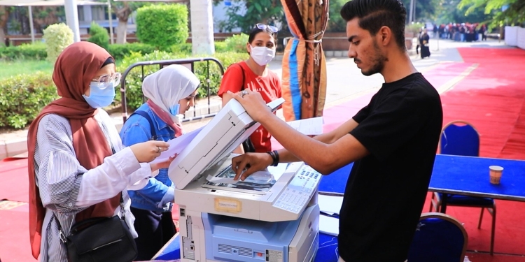 اليوم .. بدء الكشف الطبي للطلاب الجدد الملتحقين بكليات جامعة القاهرة بمستشفى الطلبة