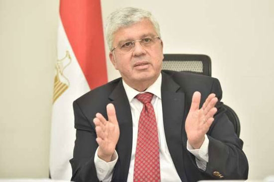 د ايمن عاشور وزير التعليم العالى