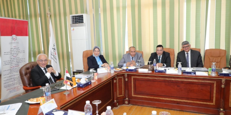 حجازي: جار الانتهاء من وثيقة معايير المعلمين تواكب الميتافرس والذكاء الاصطناعي