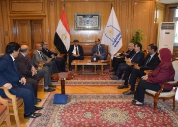 رئيس جامعة حلوان يبحث مع وفد جامعتي الجفرة وإفريقيا التعاون المشترك