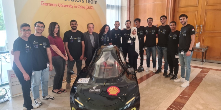 فوز فريق الجامعة الالمانية بالمركز الأول في مسابقة شل البيئي2023