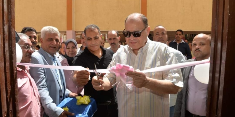 محافظ أسيوط يتفقد استعدادات استقبال العام الدراسي الجديد