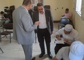 نائب رئيس جامعة الأزهر يتفقد لجان امتحانات التصفية بكليات فرع الدراسة