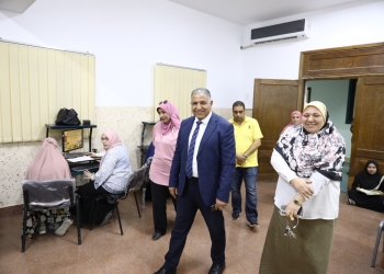 نائب رئيس جامعة الأزهر يتفقد لجان امتحانات التصفية بفرع البنات