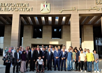 «حجازي» يستقبل أوائل الثانوية العامة قبل مغادرتهم لرحلة لألمانيا