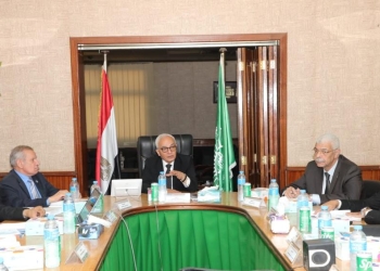 التعليم: إطلاق بنوك أسئلة إلكترونية مفتوحة وإعداد مقياس مصرى للقراءة والكتابة