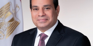 مدبولي: الرئيس السيسي وجّه بزيادة أكبر في الأجور لقطاعي الصحة والتعليم 