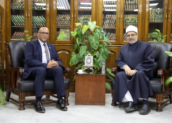 رئيس كلية آل مكتوم للتعليم العالي في إسكتلندا يثمن جهود الأزهر الشريف في نشر الوسطية والاعتدال في العالم