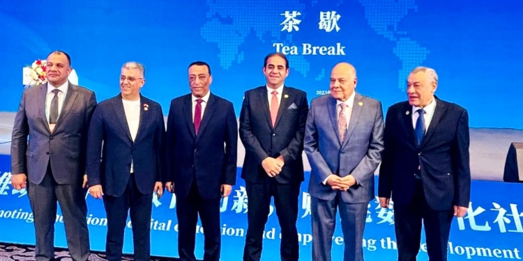 توقيع اتفاقية بين «آداب طنطا» ومؤسسة «نينجشيا» لتدريس اللغتين العربية والصينية