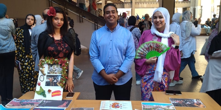 “ملتقى الثقافات” في ختام حفل استقبال الطلاب بألسن عين شمس