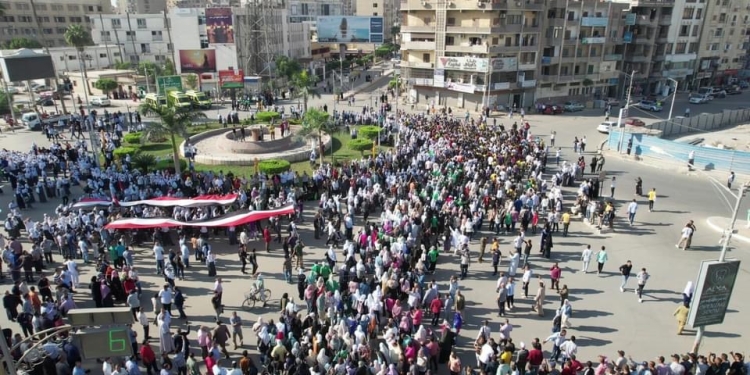 ” بالروح بالدم نفديك يا غزة”..المظاهرات تكتسح جامعات مصر