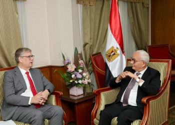 «حجازي» يبحث آليات إنشاء مدارس تكنولوجية زراعية صديقة للبيئة بالتعاون مع هولندا